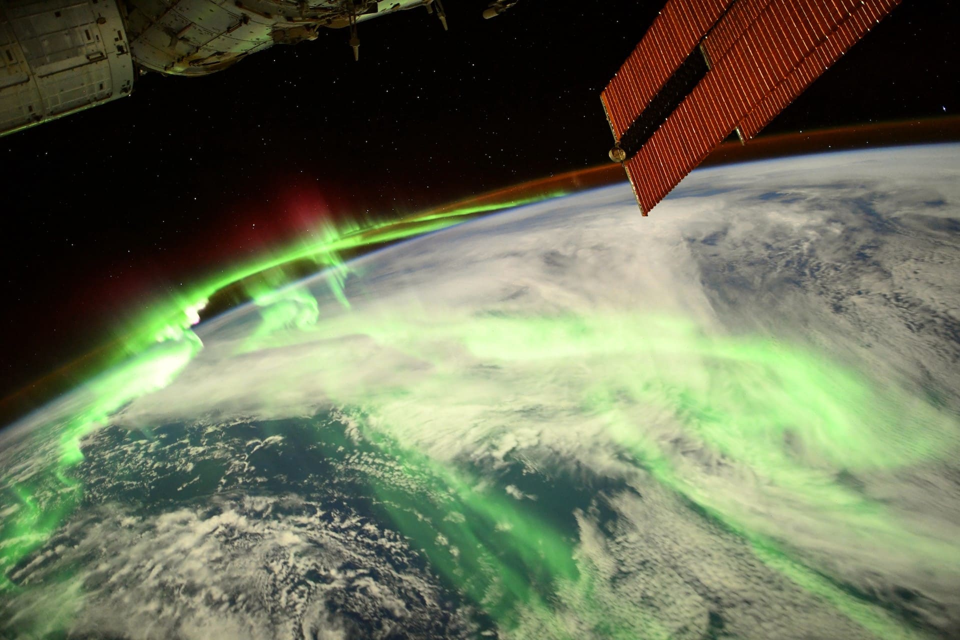 Aurora boreal vista desde el espacio